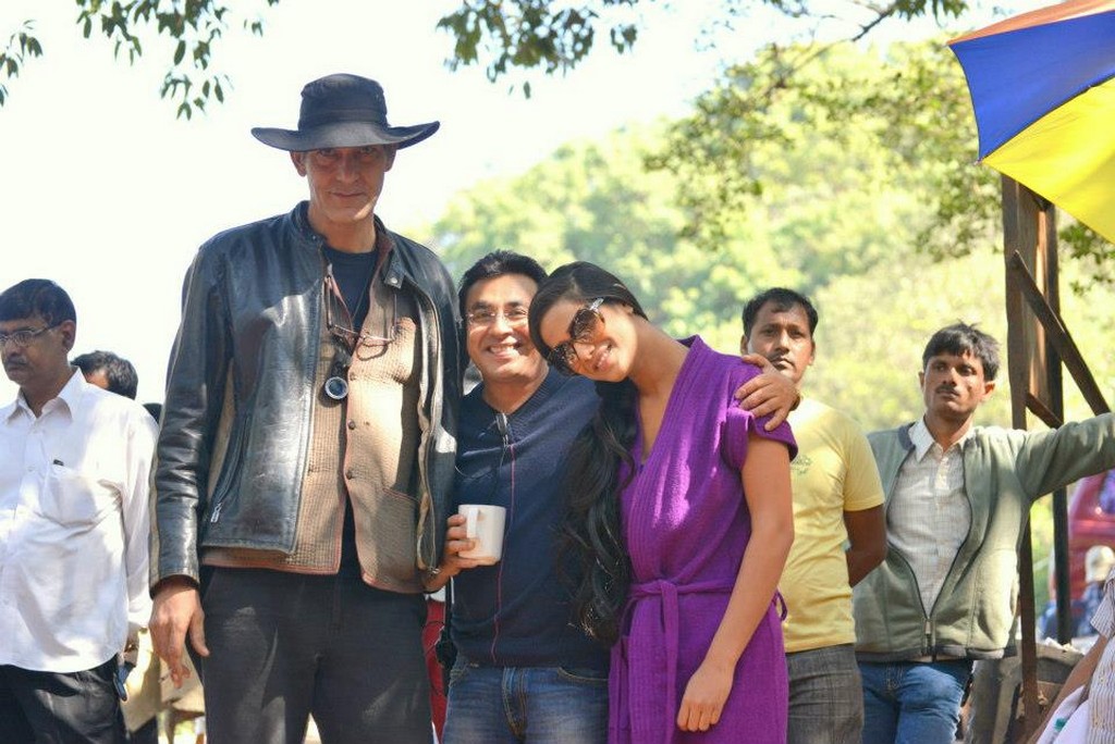 Poonam Pandey Nasha Movie Working Stills